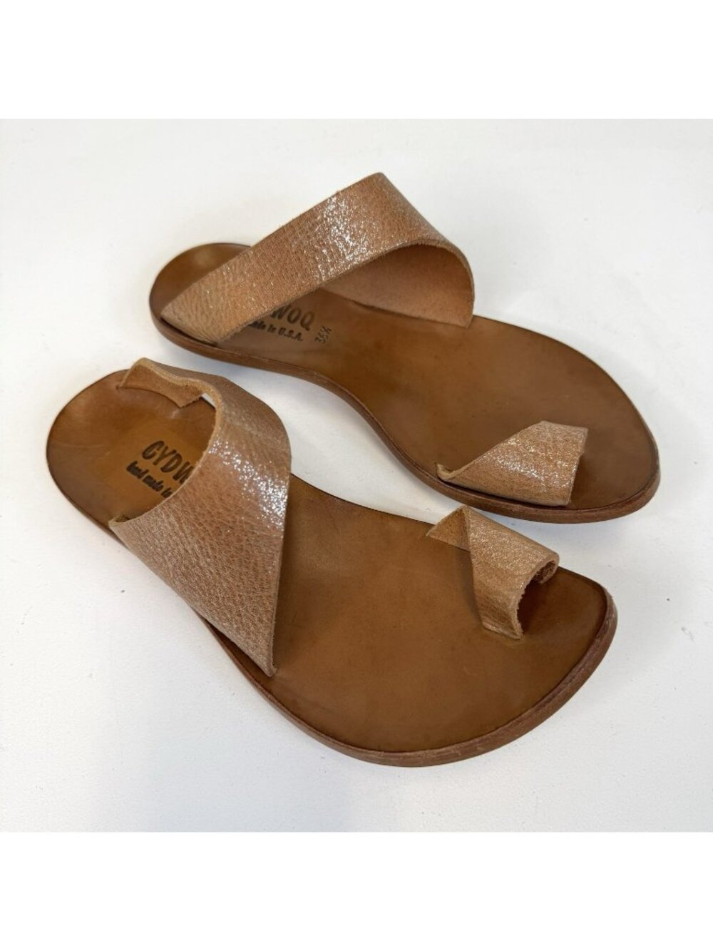 Cydwoq Sandals Leather Toe Loop Womens Size 36.5 US 6.5 Handmade in USA Artisan